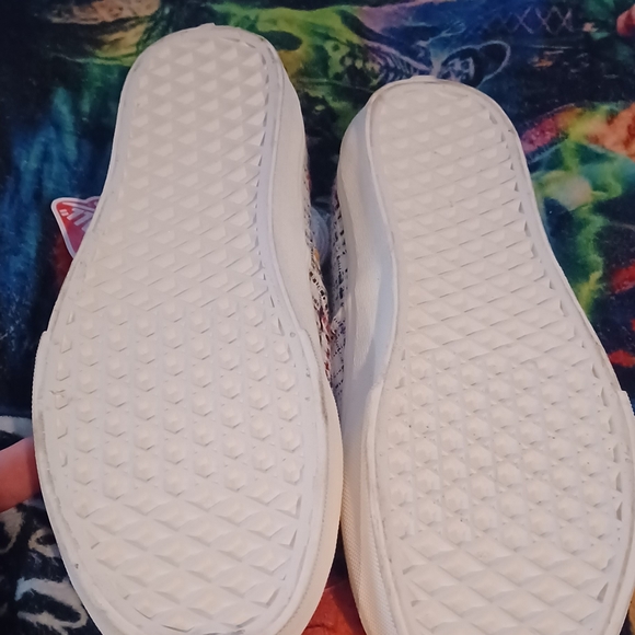 Vans - Picture 2 of 3